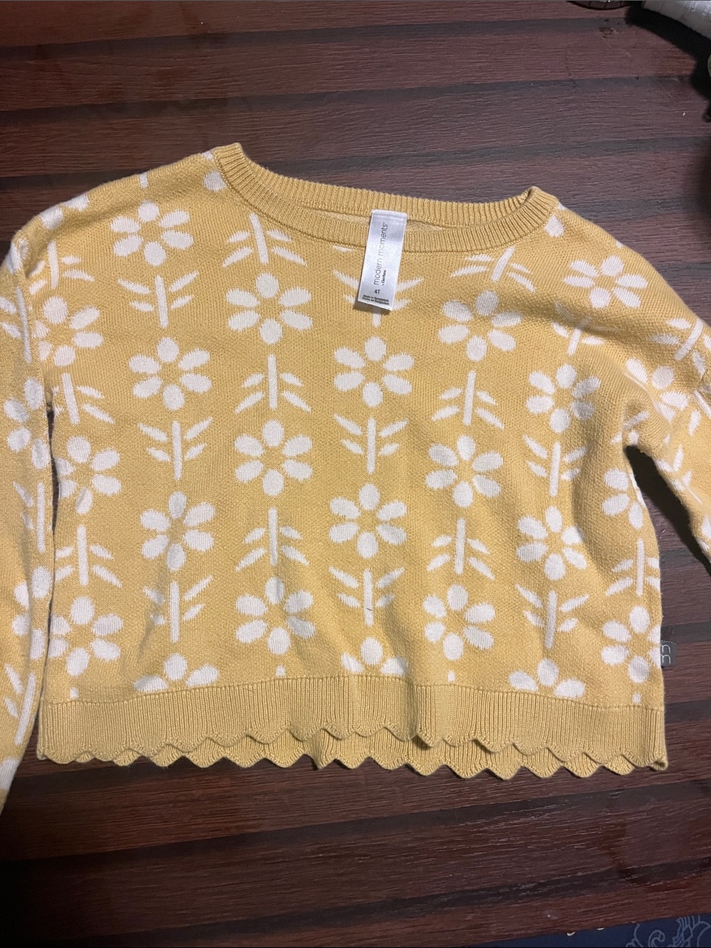 Girls' Yellow Floral Scallop-Hem Sweater Top